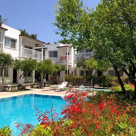 מלון Hotel Gumusluk