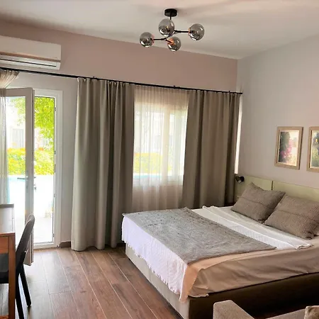 Hotel Gumusluk Отель