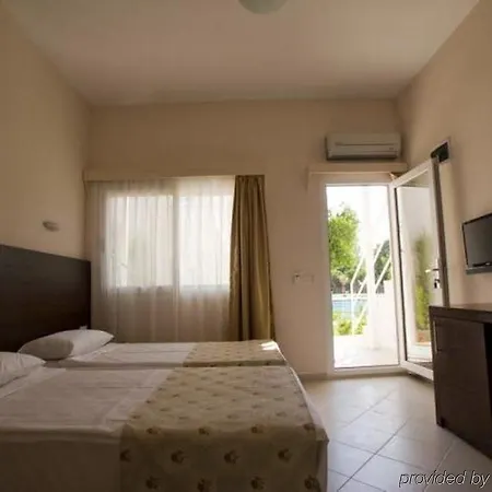 Hotel Gumusluk 3*